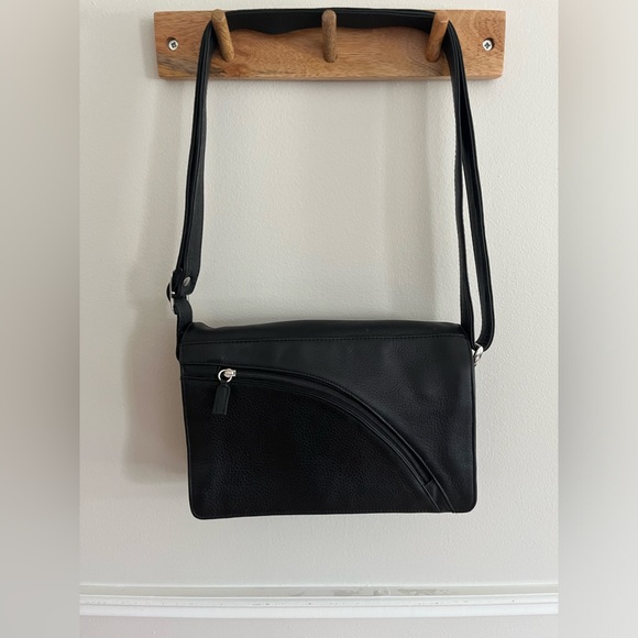 Derek Alexander Bristol medium crossbody in black leather - Picture 5 of 13